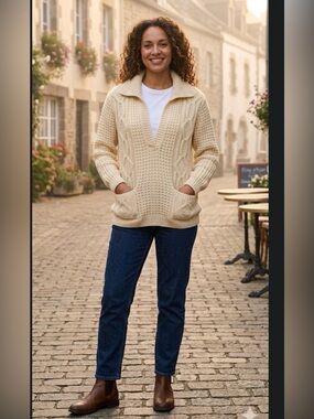 Vintage 1980's Gaeltarra Aran Hand loomed Sweater Cream Sweater Size L